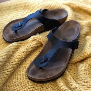 Barely worn Birkenstock Gizeh sandals - size 41
